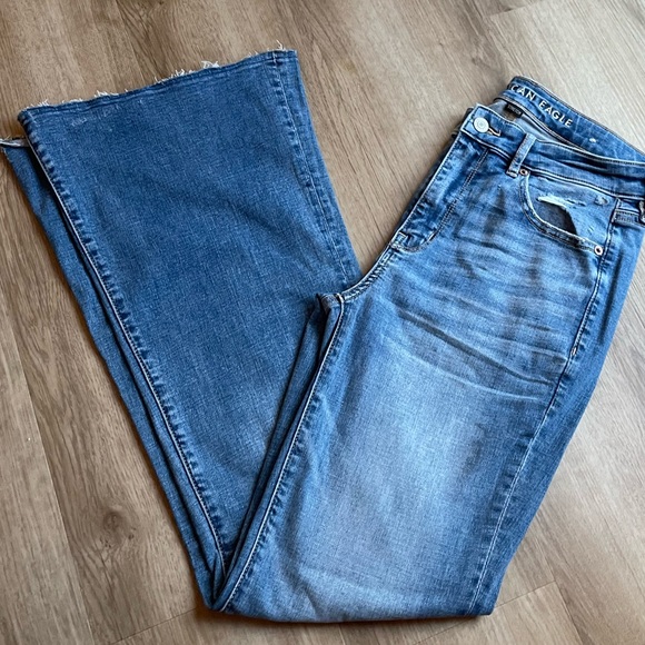 AE Ripped Flare Jean Pants - Picture 5 of 7